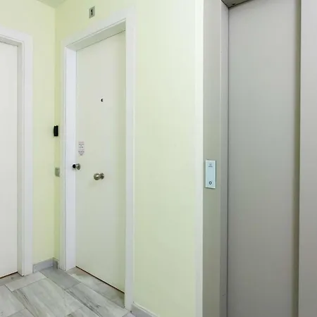 Weflating Modern Diagonal * ברצלונה